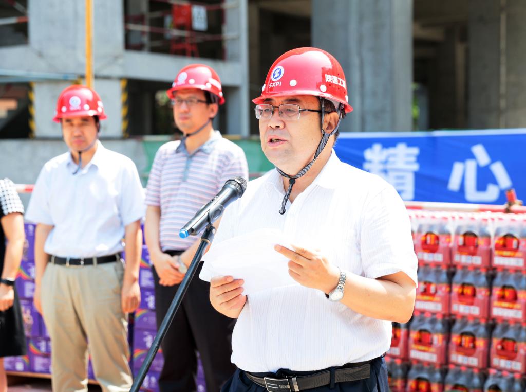 省总工会副巡视员、省教育工会主席张敏发表讲话